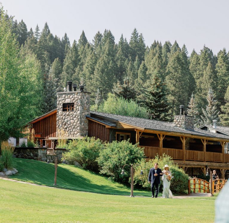 laura_brant_sneak_-165